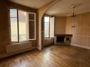 Maison - 18200 Saint-Amand-Montrond