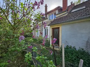 Maison - 18200 Saint-Amand-Montrond