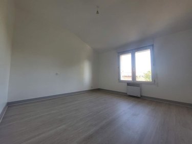 Location maison Bâgé-le-Châtel 01380 Ain 84 m2 4 pièces 850 euros