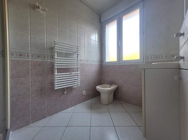 Location maison Bâgé-le-Châtel 01380 Ain 84 m2 4 pièces 850 euros