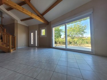 Location maison Bâgé-le-Châtel 01380 Ain 84 m2 4 pièces 850 euros