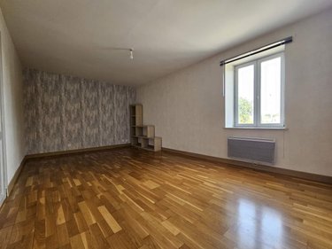 Location appartement Bâgé Dommartin 01380 Ain 72 m2 3 pièces 575 euros