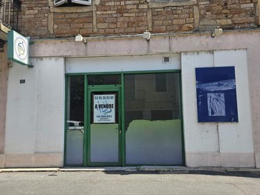 Fonds et murs commerciaux a vendre Mâcon 71000 Saône-et-Loire 90 m2  89000 euros