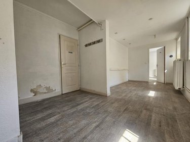 Fonds et murs commerciaux a vendre Mâcon 71000 Saône-et-Loire 90 m2  89000 euros