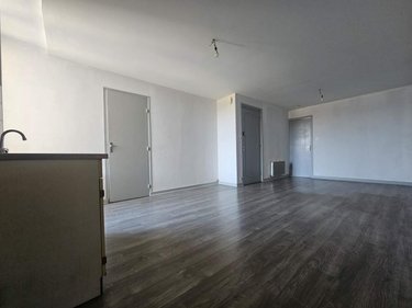Location appartement Bâgé-le-Châtel 01380 Ain 52 m2 3 pièces 460 euros