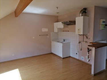 Location appartement Belley 01300 Ain 45 m2 3 pièces 504 euros