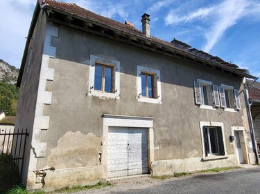 Maison a vendre Magnieu 01300 Ain 147 m2 8 pièces 115000 euros