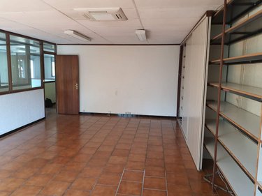 Location fonds et murs commerciaux Guise 02120 Aisne 200 m2  900 euros