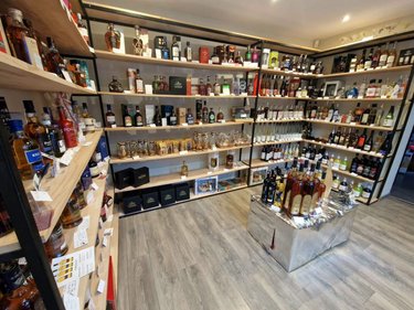 Fonds et murs commerciaux a vendre Boué 02450 Aisne 260 m2  158500 euros