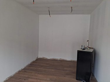 Location fonds et murs commerciaux Guise 02120 Aisne 25 m2  150 euros