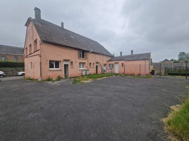 Immeuble a vendre La Neuville-lès-Dorengt 02450 Aisne 297 m2  116500 euros