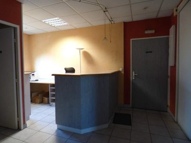 Fonds et murs commerciaux a vendre Gap 05000 Hautes-Alpes 72 m2  158000 euros