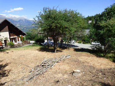 Terrain a batir a vendre Laye 05500 Hautes-Alpes 572 m2  79000 euros