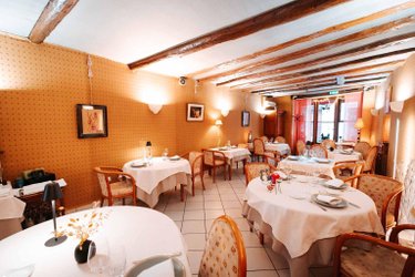 Fonds et murs commerciaux a vendre Gap 05000 Hautes-Alpes 108 m2  702000 euros