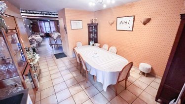 Fonds et murs commerciaux a vendre Gap 05000 Hautes-Alpes 108 m2  702000 euros