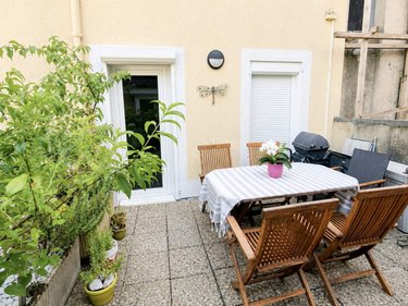Fonds et murs commerciaux a vendre Gap 05000 Hautes-Alpes 108 m2  702000 euros