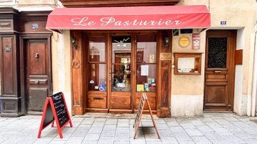 Fonds et murs commerciaux a vendre Gap 05000 Hautes-Alpes 108 m2  702000 euros