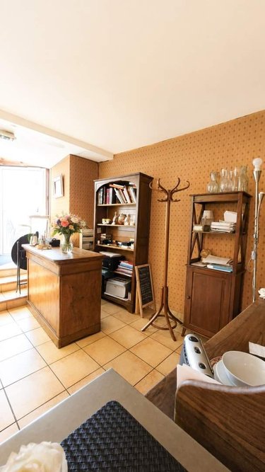 Fonds et murs commerciaux a vendre Gap 05000 Hautes-Alpes 108 m2  702000 euros