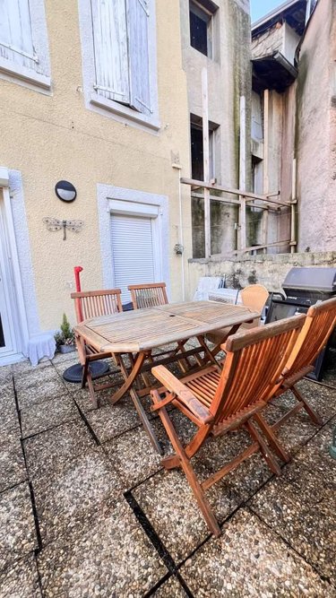 Fonds et murs commerciaux a vendre Gap 05000 Hautes-Alpes 108 m2  702000 euros