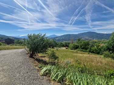 Terrain a batir a vendre La Bâtie-Neuve 05230 Hautes-Alpes 1185 m2  138000 euros