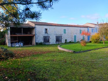 Maison a vendre Saint-Hilaire-de-Villefranche 17770 Charente-Maritime 500 m2 22 pièces 415000 euros