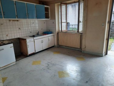 Maison a vendre Ferrières-Saint-Mary 15170 Cantal 101 m2 6 pièces 68900 euros