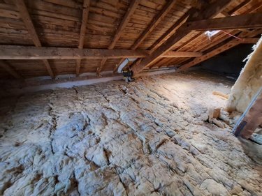 Immeuble a vendre Paulhac 15430 Cantal 113 m2  96000 euros