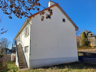 Immeuble a vendre Paulhac 15430 Cantal 113 m2  96000 euros