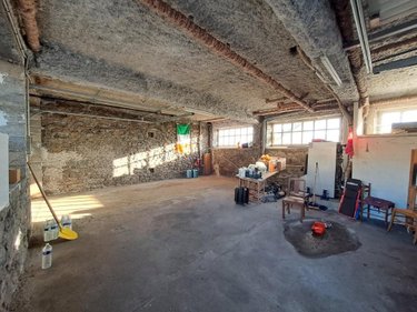 Immeuble a vendre Paulhac 15430 Cantal 113 m2  96000 euros