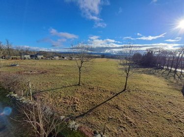 Immeuble a vendre Paulhac 15430 Cantal 113 m2  96000 euros