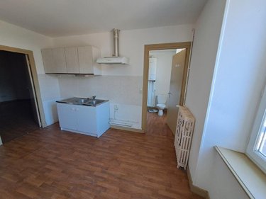 Immeuble a vendre Saint-Flour 15100 Cantal 261 m2  147340 euros