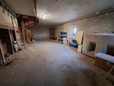 Immeuble a vendre Saint-Flour 15100 Cantal 261 m2  147340 euros