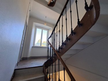 Immeuble a vendre Saint-Flour 15100 Cantal 261 m2  147340 euros