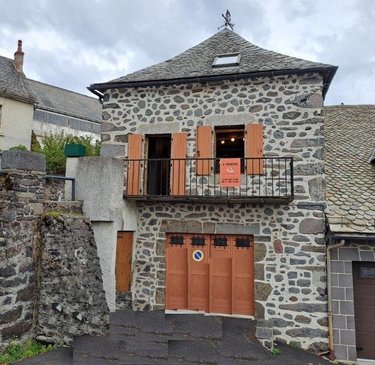 Maison a vendre Pierrefort 15230 Cantal 50 m2 2 pièces 74200 euros