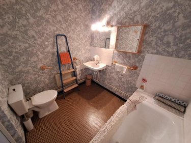 Appartement a vendre Saint-Flour 15100 Cantal 28 m2 1 pièce 33000 euros