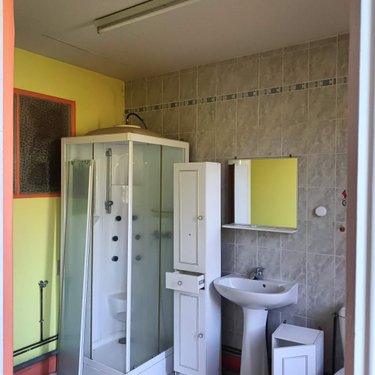 Immeuble a vendre Condat 15190 Cantal 173 m2  59900 euros