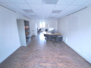 Immeuble a vendre Saint-Flour 15100 Cantal 190 m2  371000 euros