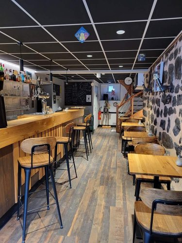 Fonds et murs commerciaux a vendre Allanche 15160 Cantal 236 m2  232000 euros