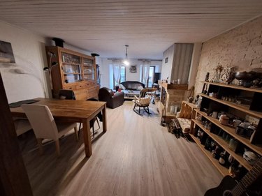 Fonds et murs commerciaux a vendre Allanche 15160 Cantal 236 m2  232000 euros