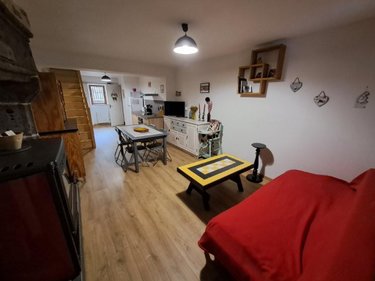 Fonds et murs commerciaux a vendre Allanche 15160 Cantal 236 m2  232000 euros