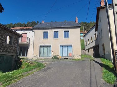 Maison a vendre Lorcières 15320 Cantal 191 m2 9 pièces 169900 euros