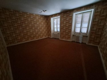 Immeuble a vendre Saint-Flour 15100 Cantal 443 m2  68900 euros