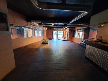 Location fonds et murs commerciaux Saint-Flour 15100 Cantal 124 m2  1000 euros