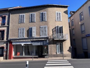 Immeuble a vendre Massiac 15500 Cantal 137 m2  110000 euros