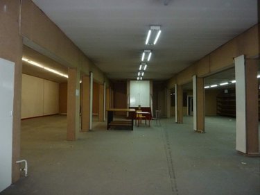 Location fonds et murs commerciaux Dinan 22100 Côtes-d'Armor 480 m2  2700 euros