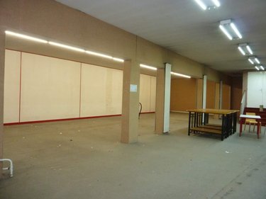 Location fonds et murs commerciaux Dinan 22100 Côtes-d'Armor 480 m2  2700 euros