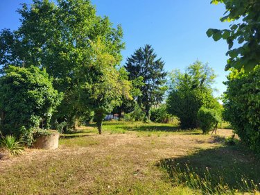 Fonds et murs commerciaux a vendre Dun-le-Palestel 23800 Creuse 161 m2  69550 euros