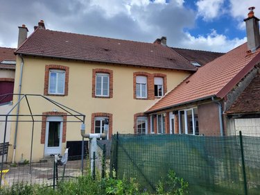 Maison a vendre Villard 23800 Creuse 211 m2 8 pièces 132500 euros
