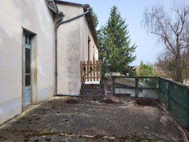 Fonds et murs commerciaux a vendre Dun-le-Palestel 23800 Creuse 180 m2  43200 euros