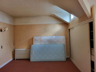 Fonds et murs commerciaux a vendre Dun-le-Palestel 23800 Creuse 180 m2  43200 euros